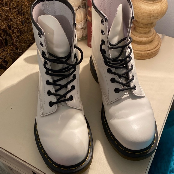 Dr. Martens Shoes - Doc Martens ankle boots
